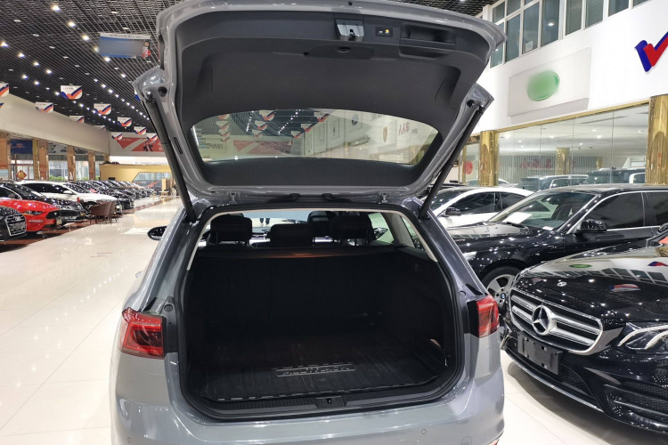 Volkswagen Passat Variant 2023 imagem de carro #19