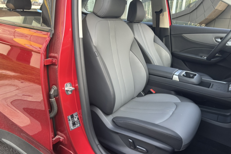 MG ES5 car image #19