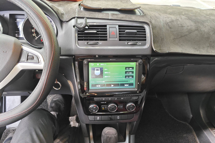 Skoda Yeti 2017 car image #19