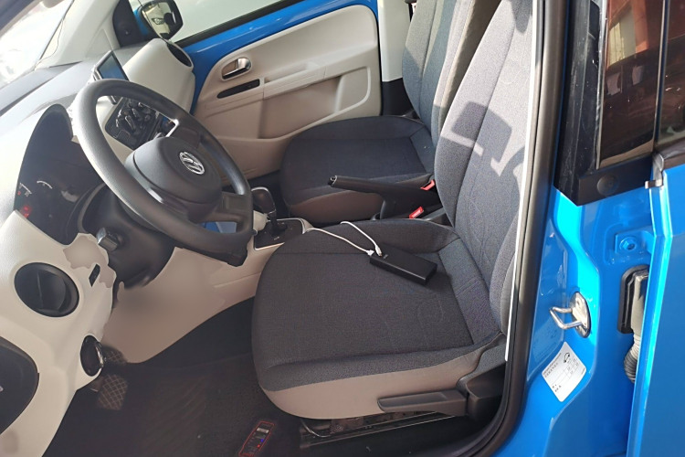 Volkswagen up! 2016 imagem de carro #19