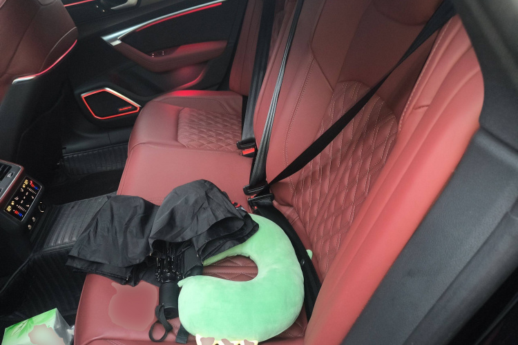 Audi A7L 2024 #19 Audi A7L 2024 صورة سيارة #19