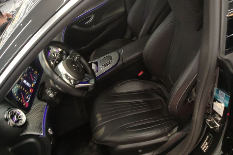 Mercedes-Benz CLS Class 2021 car image #19