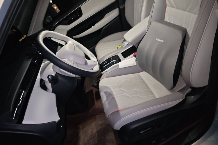 Honda e:NS2 2025 car image #19