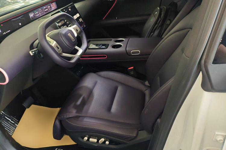 Avatr 07 2025 car image #19