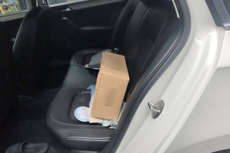 Skoda Rapid Spaceback 2016 car image #19