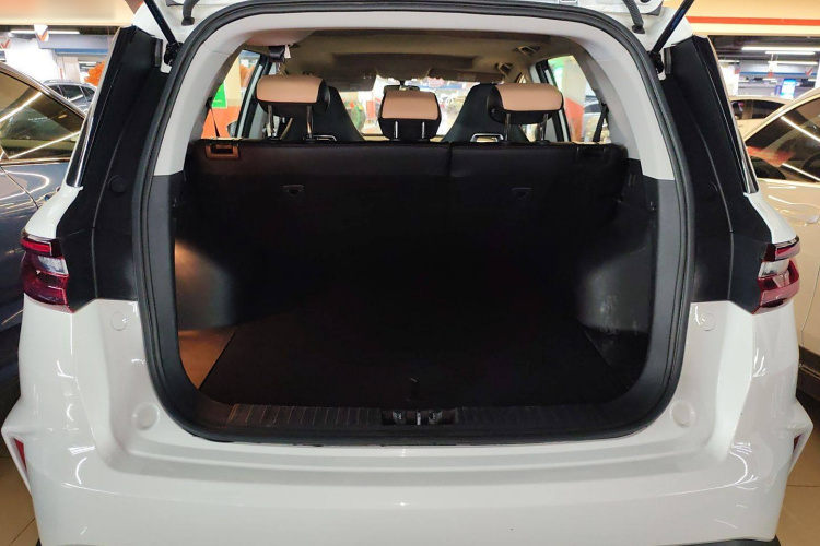 GEELY OkavangoPRO 2025 #19 GEELY OkavangoPRO 2025 car image #19