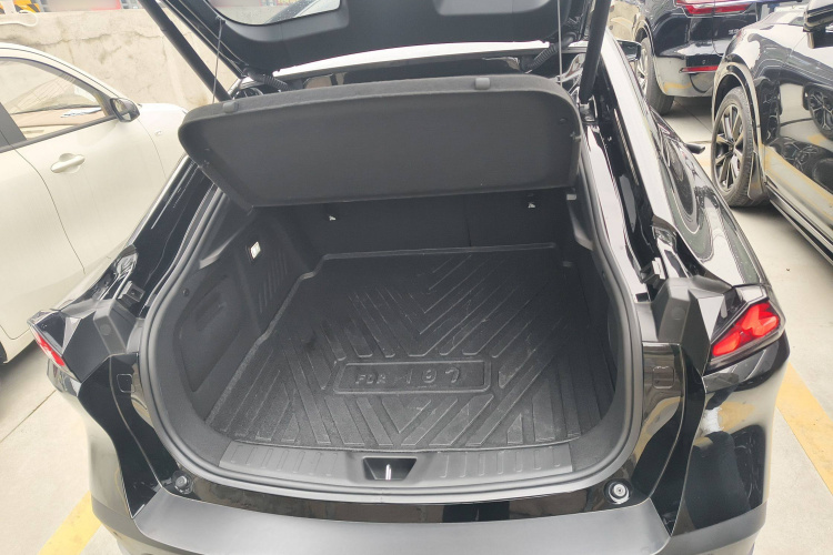 Deepal L07 2025 car image #19