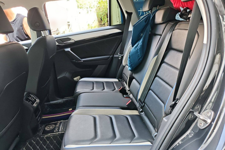 Volkswagen Tayron GTE 2021 #19 Volkswagen Tayron GTE 2021 car image #19