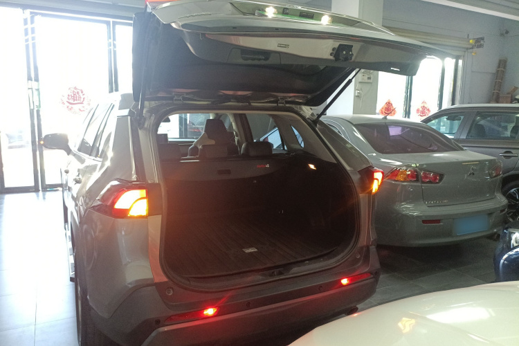 Toyota RAV4 (Imported) 2020 imagem de carro #19