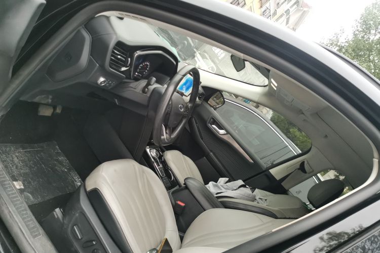 Ford Escape 2021 immagine di auto #19