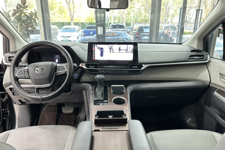 Toyota Granvia 2023 #19 Toyota Granvia 2023 immagine di auto #19