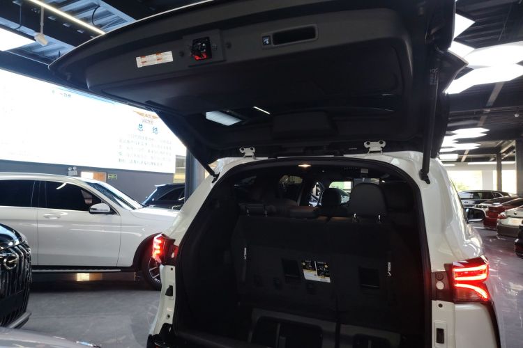 Toyota Granvia 2023 #19 Toyota Granvia 2023 immagine di auto #19