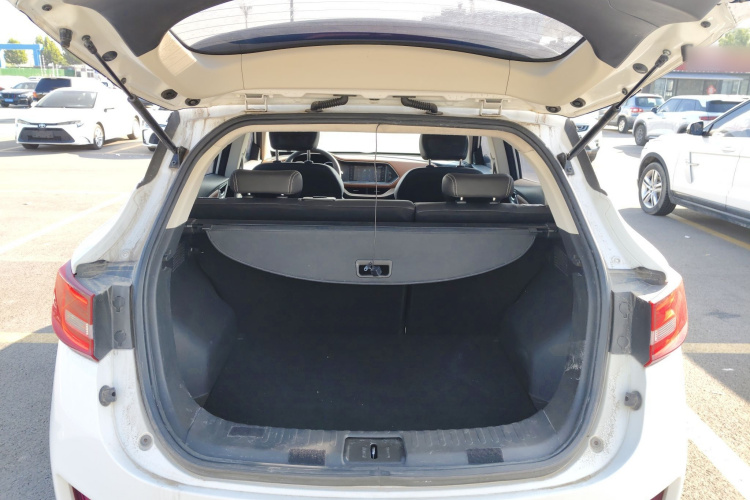 众泰 众泰T300 2018 汽车图片 #19