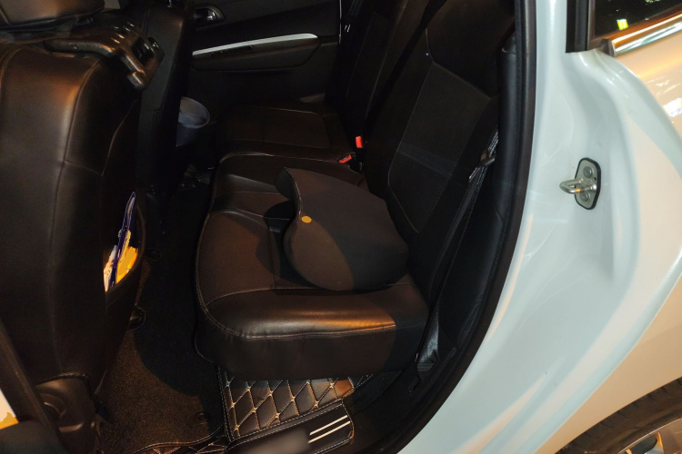 Peugeot 3008 2019 car image #19