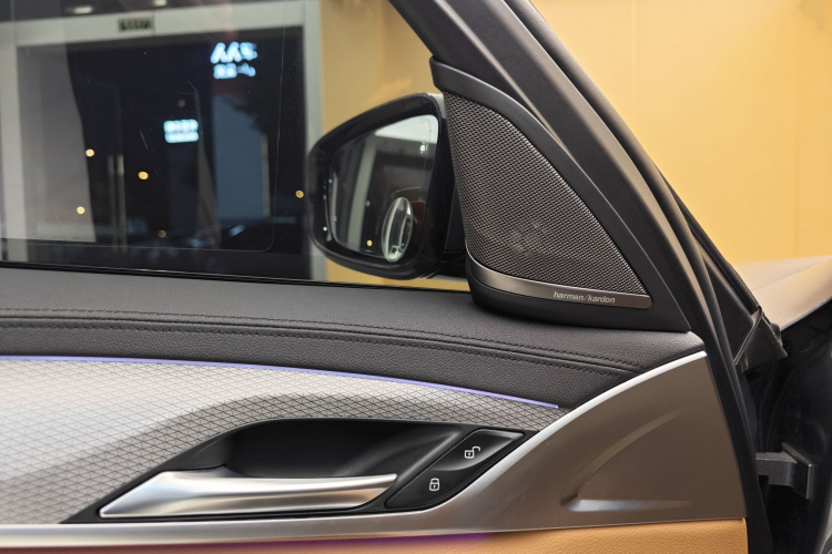 BMW 5 Series (Imported) 2020 #19 BMW 5 Series (Imported) 2020 car image #19