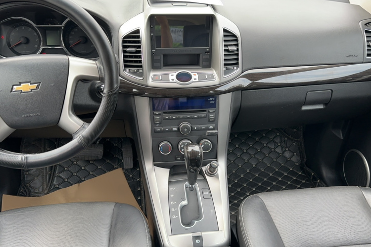 Chevrolet Captiva (Imported) 2016 car image #19