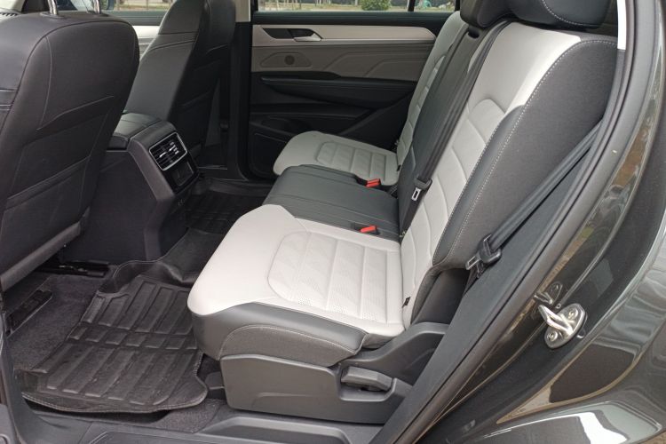 Volkswagen Tavendor 2024 car image #19