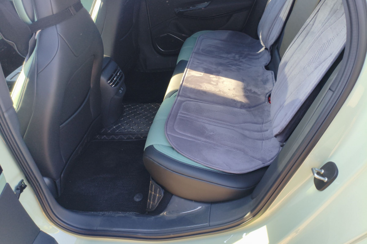 HongQi EH7 2025 #19 HongQi EH7 2025 car image #19