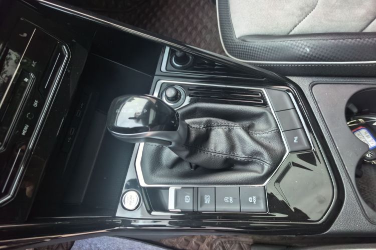 Volkswagen Tayron X 2022 car image #19