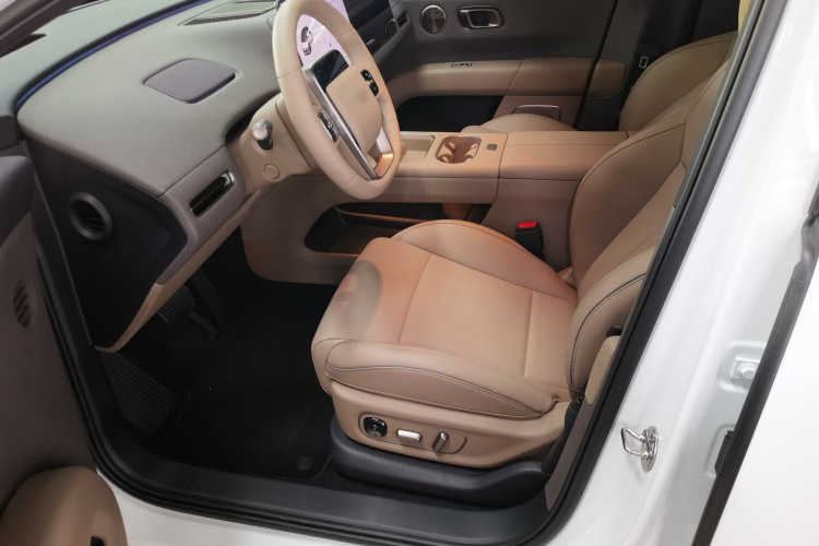 理想汽车 理想i6 2025 汽车图片 #19