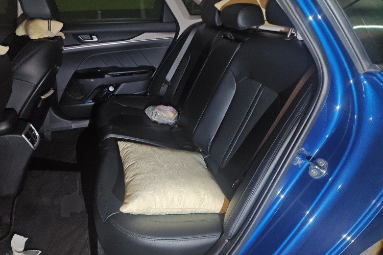 Kia K5 (Imported) 2021 صورة سيارة #19