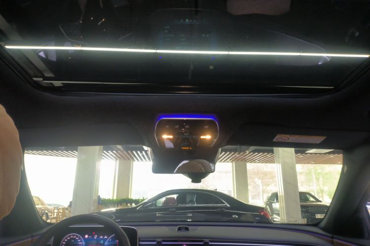 Mercedes-Benz E Class New Energy 2024 car image #19