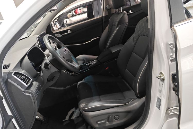 Hyundai Tucson (Imported) 2019 immagine di auto #19