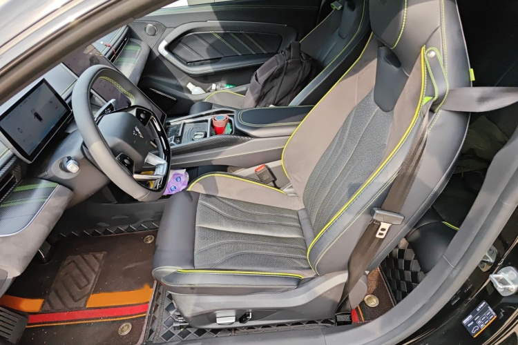 哪吒汽车 哪吒GT 2023 汽车图片 #19