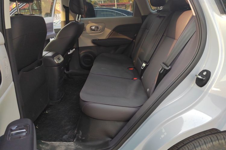 零跑汽车 零跑B10 2025 汽车图片 #19