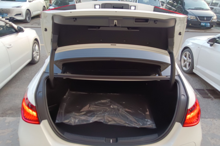 Mercedes-Benz C Class New Energy 2025 #19 Mercedes-Benz C Class New Energy 2025 immagine di auto #19