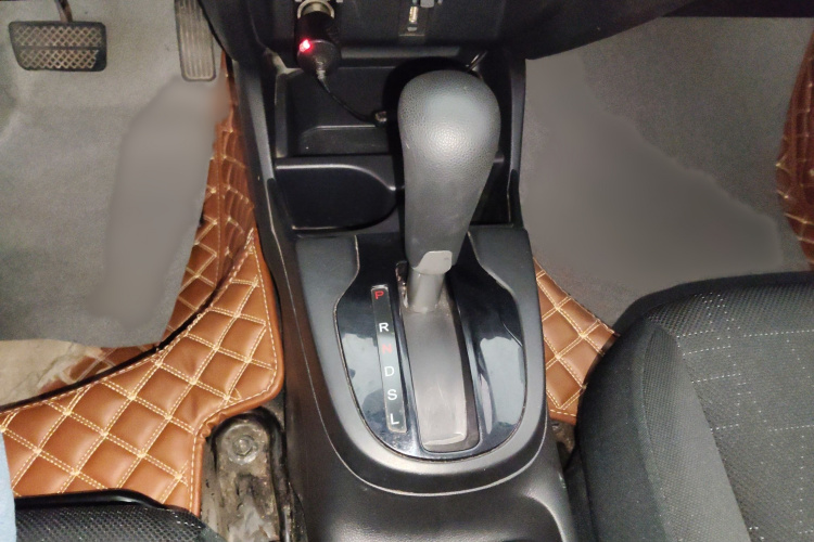 Honda Fit (Imported) 2018 car image #19