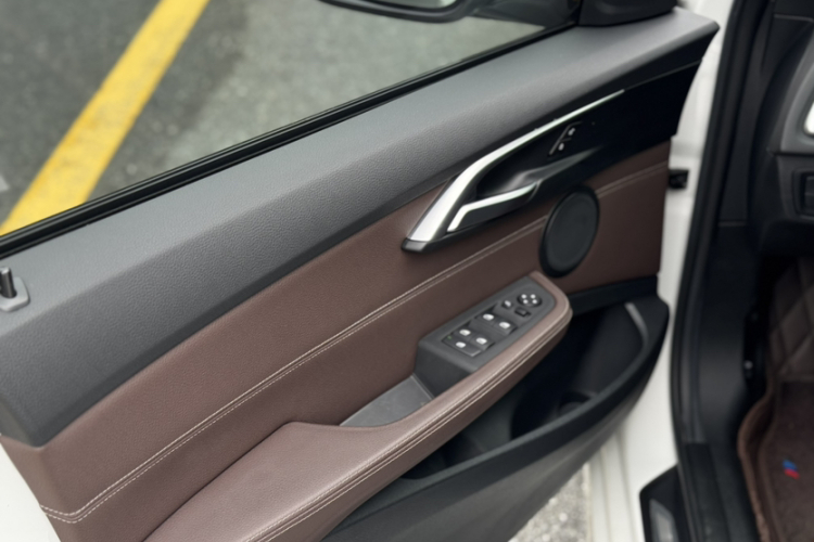 BMW 1 Series M 2019 immagine di auto #19