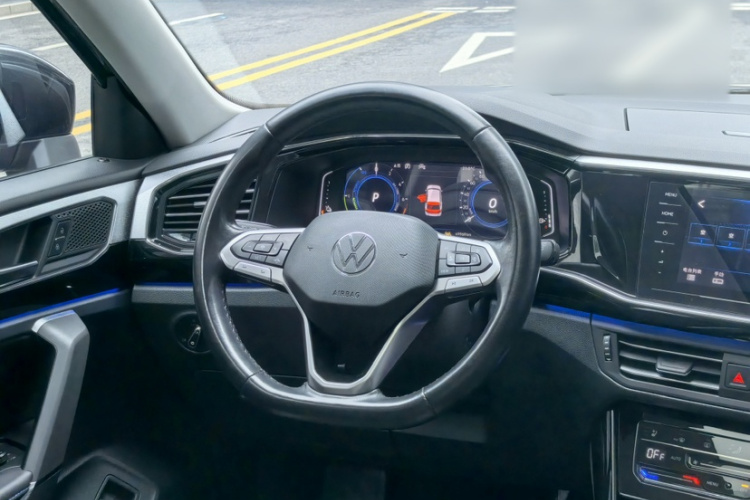 Volkswagen Tayron GTE 2020 #19 Volkswagen Tayron GTE 2020 car image #19