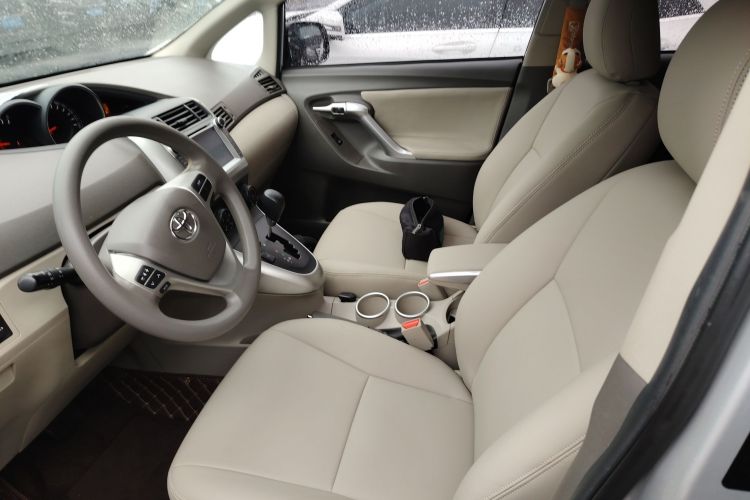 Toyota Verso 2017 car image #19