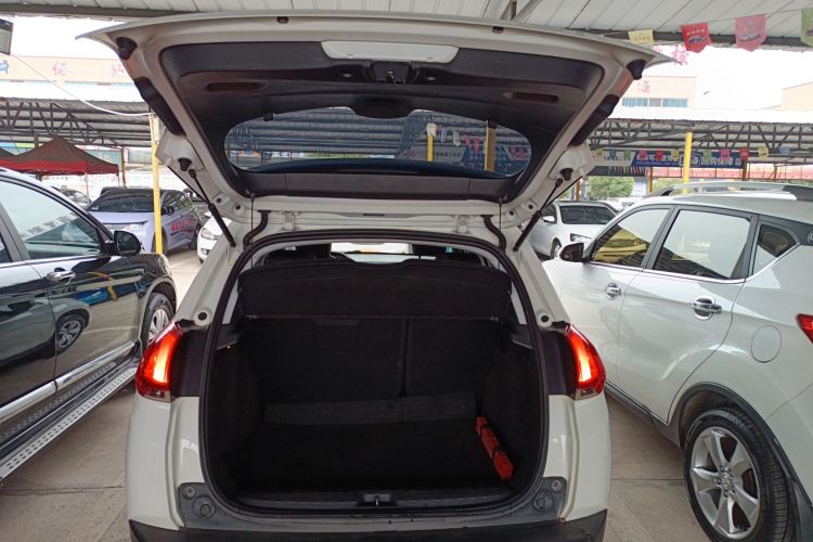 Peugeot 2008 2016 image de voiture #19