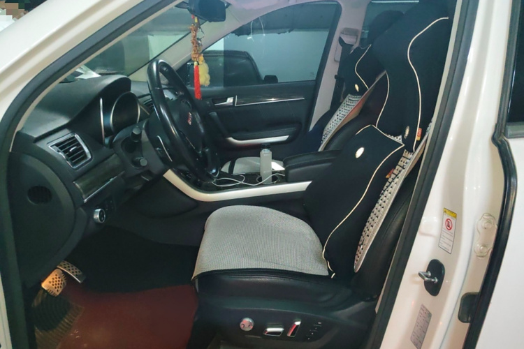 Haval H8 2015 car image #19