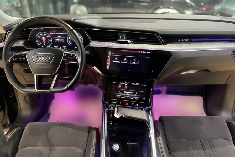 Audi e-tron 2023 #19 Audi e-tron 2023 car image #19