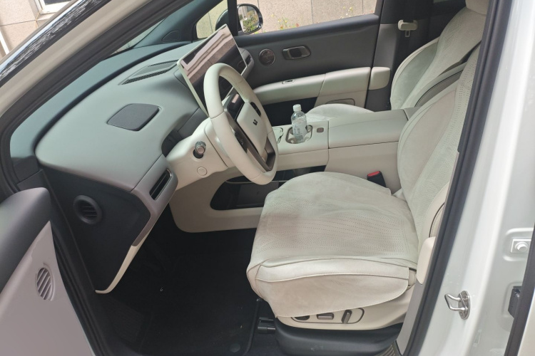 理想汽车 理想i6 2025 汽车图片 #19