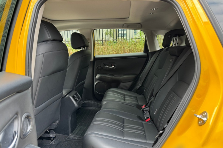 Honda ZR-V 2024 immagine di auto #19