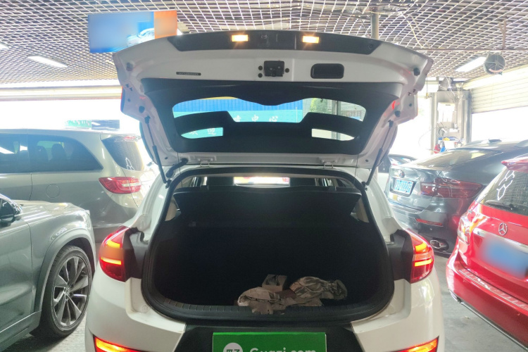 GEELY Emgrand GSe 2019 car image #19