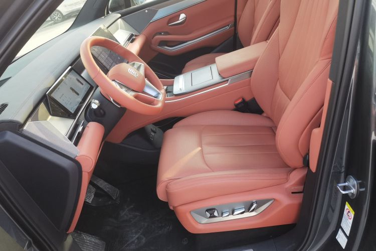 BYD Tang L 2025 #19 BYD Tang L 2025 car image #19