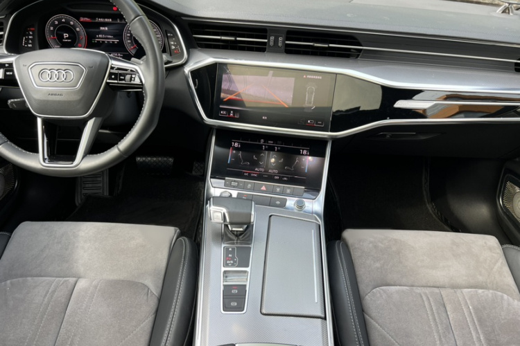 Audi A6 2021 car image #19