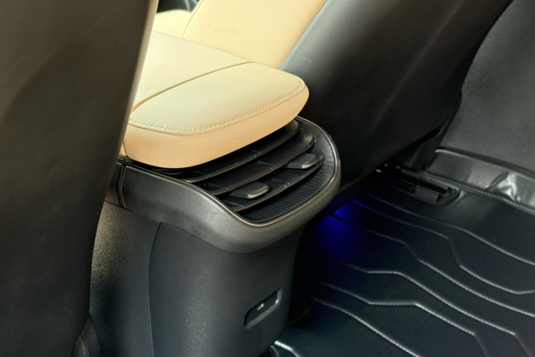 NIO ET5T 2023 изображение автомобиля #19