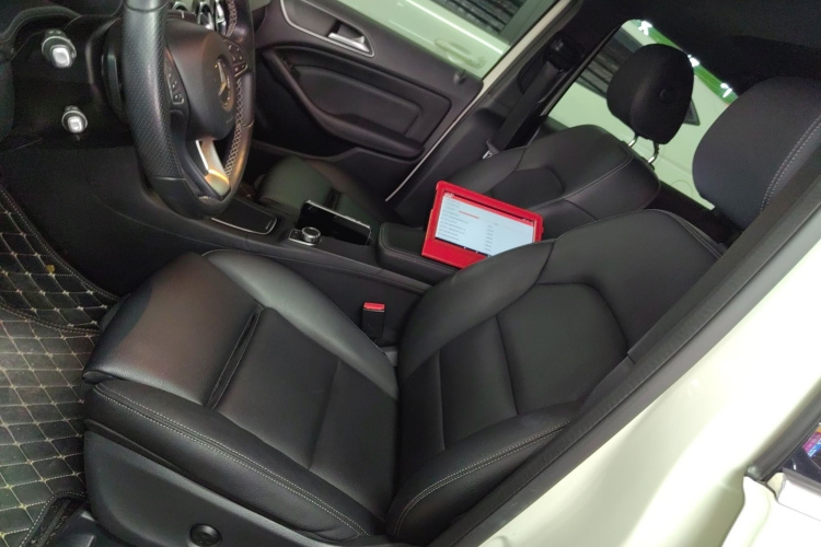 Mercedes-Benz B Class 2017 #19 Mercedes-Benz B Class 2017 صورة سيارة #19