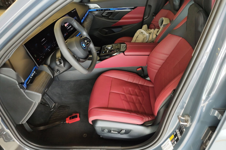 BMW i5 M60 2024 #19 BMW i5 M60 2024 car image #19