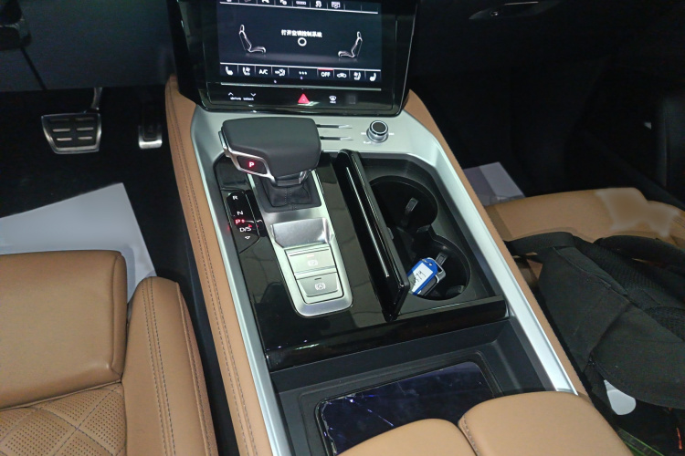 Audi Q6 2024 изображение автомобиля #19