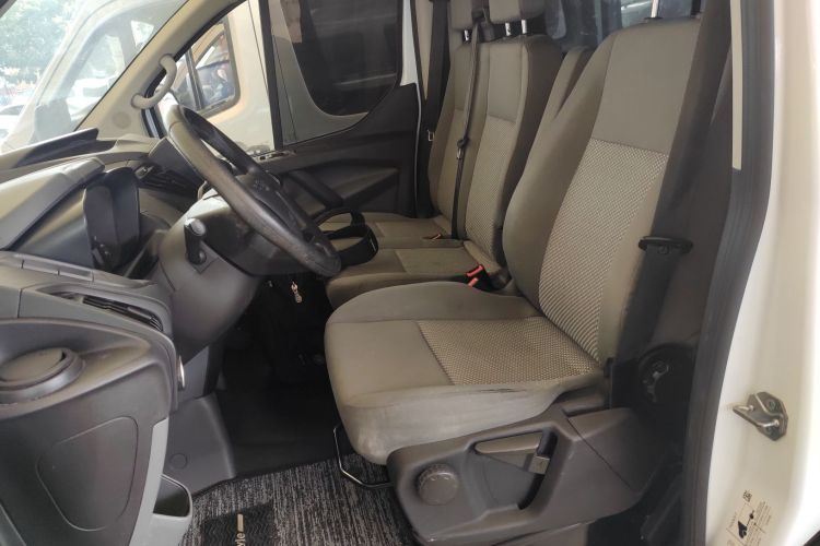 Ford Transit 2023 car image #19