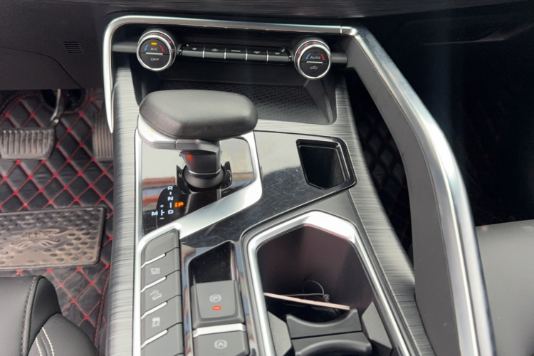 GEELY Tugella 2020 car image #19