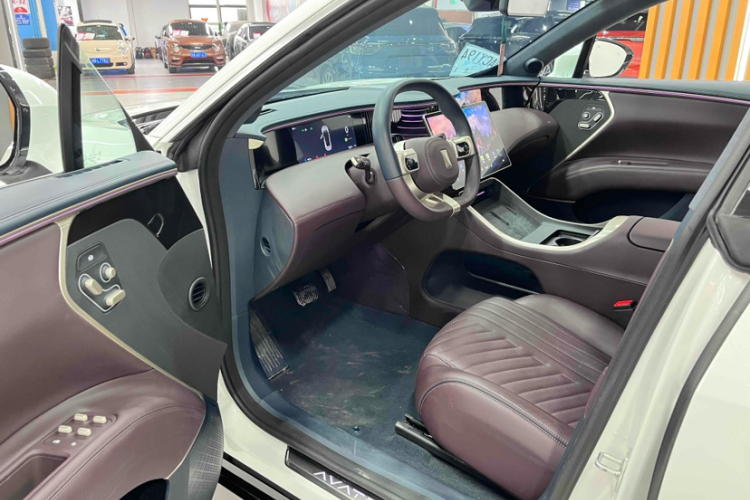Avatr 11 2024 car image #19