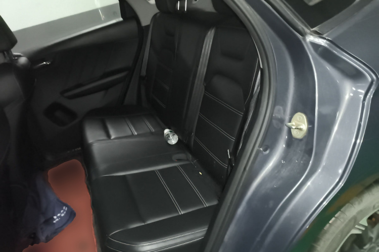 BYD e3 2020 immagine di auto #19